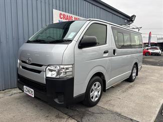 2018 Toyota HIACE - Thumbnail