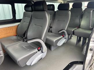 2018 Toyota HIACE - Thumbnail