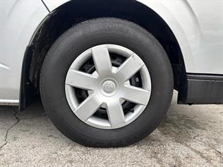 2018 Toyota HIACE - Thumbnail