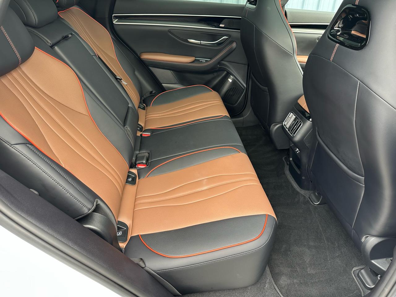 2024 BYD SEALION 6