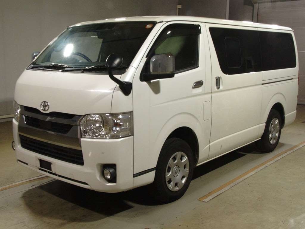 2021 Toyota HIACE