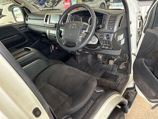 2021 Toyota HIACE - Thumbnail