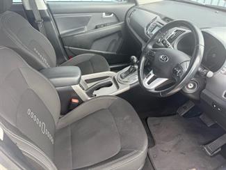 2015 Kia Sportage - Thumbnail