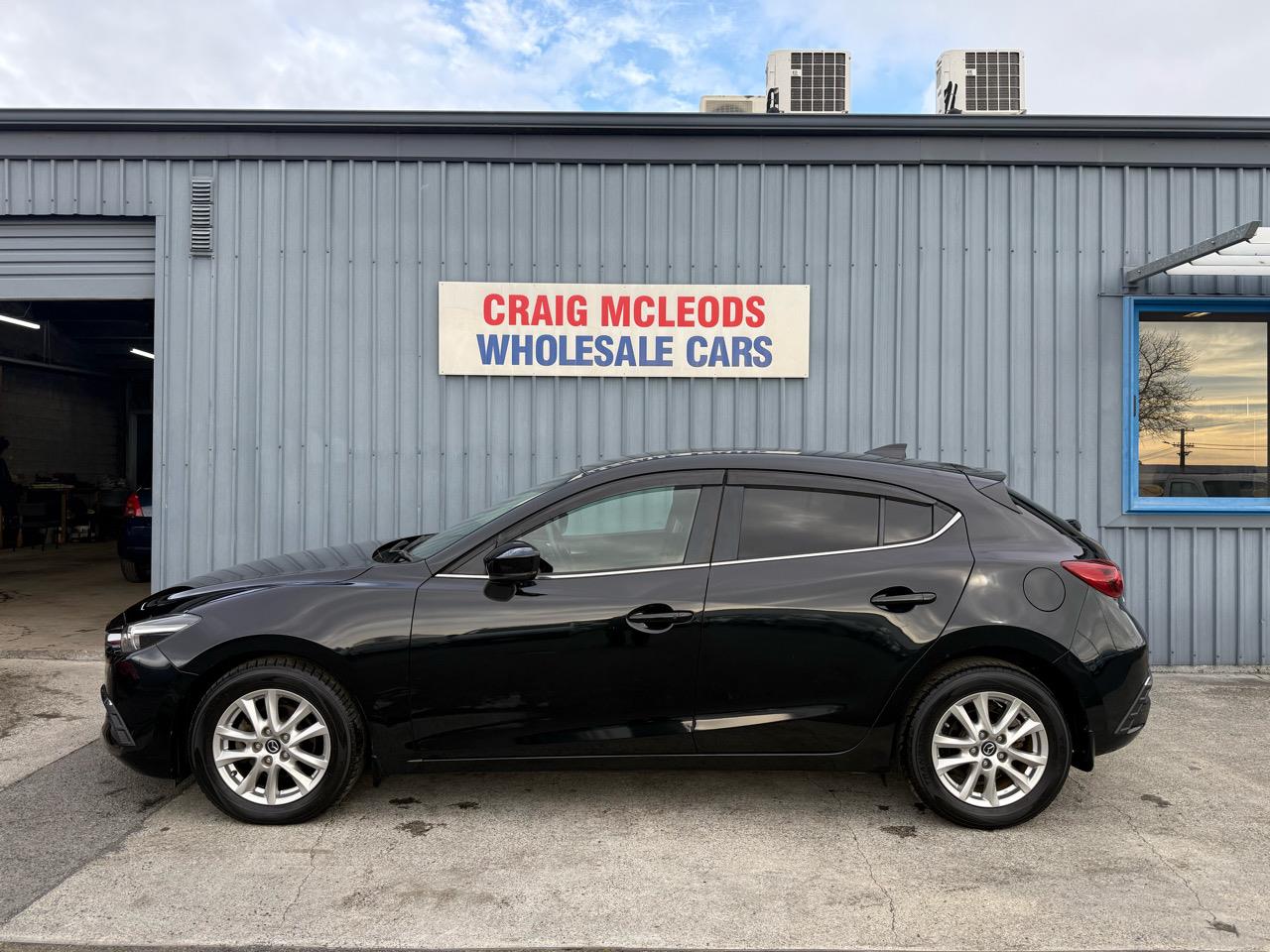 2017 Mazda Axela