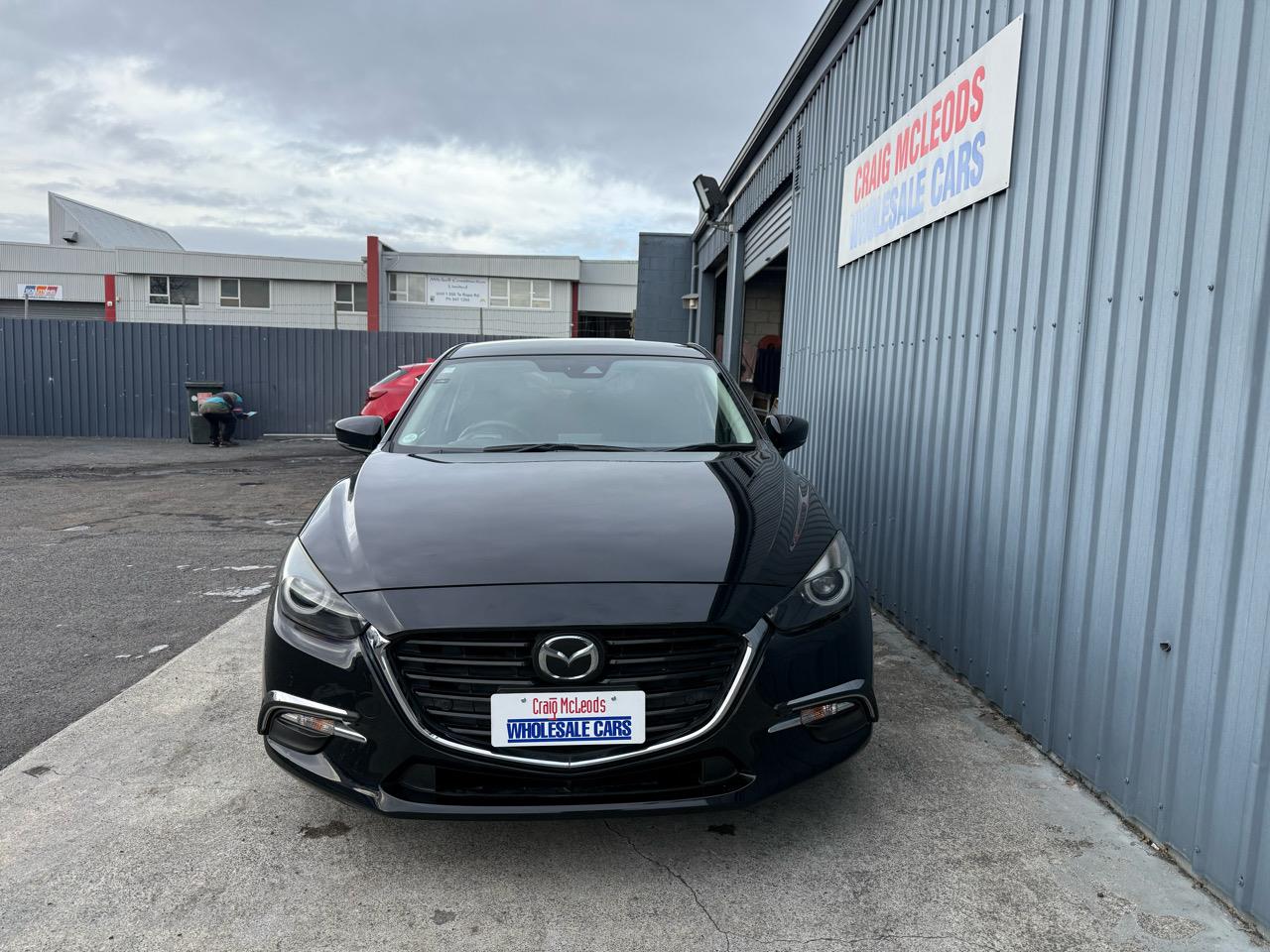 2017 Mazda Axela