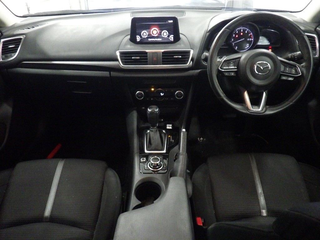 2017 Mazda Axela