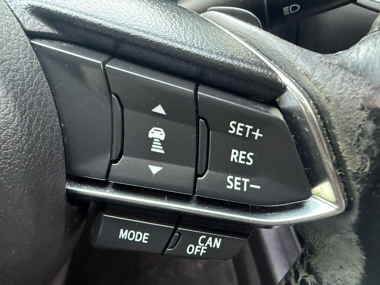 2017 Mazda Axela