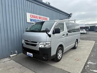 2021 Toyota HIACE - Thumbnail