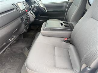 2021 Toyota HIACE - Thumbnail