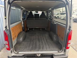 2021 Toyota HIACE - Thumbnail