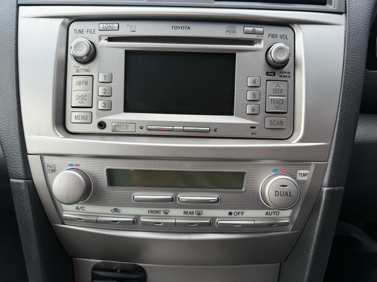 2010 Toyota Aurion