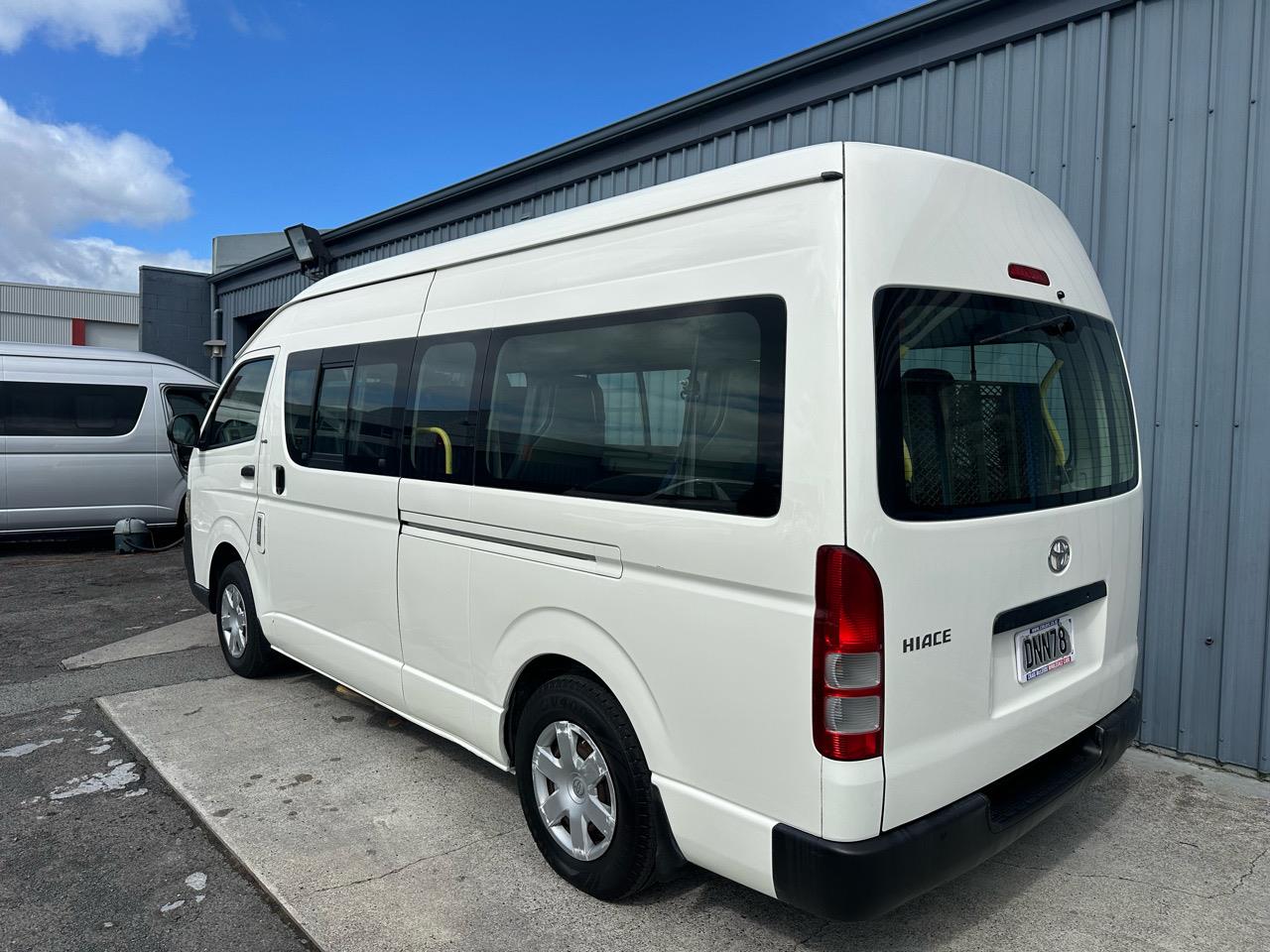 2006 Toyota HIACE