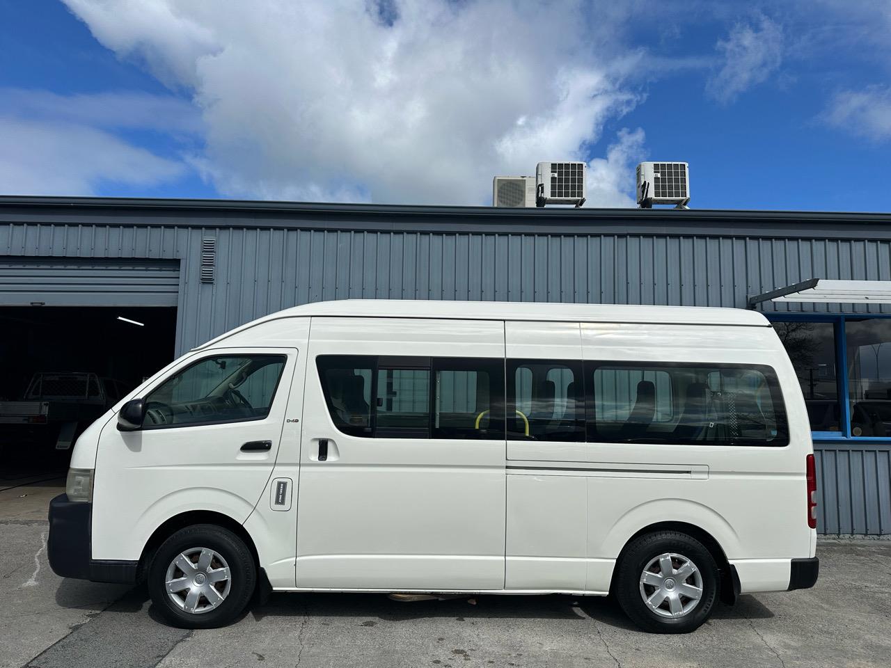 2006 Toyota HIACE