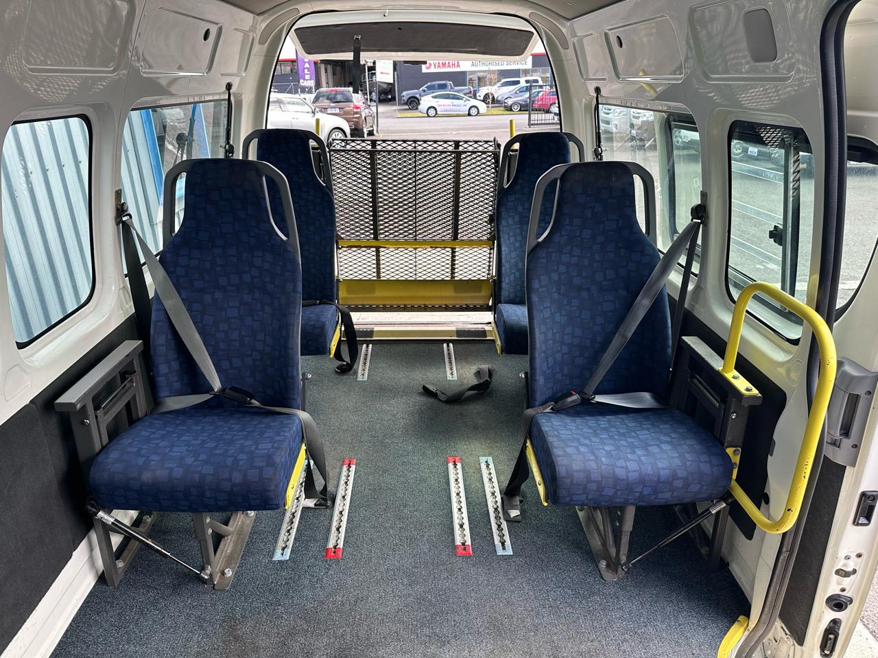 2006 Toyota HIACE
