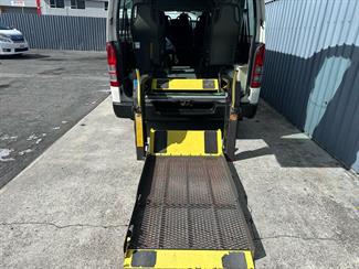 2006 Toyota HIACE - Thumbnail