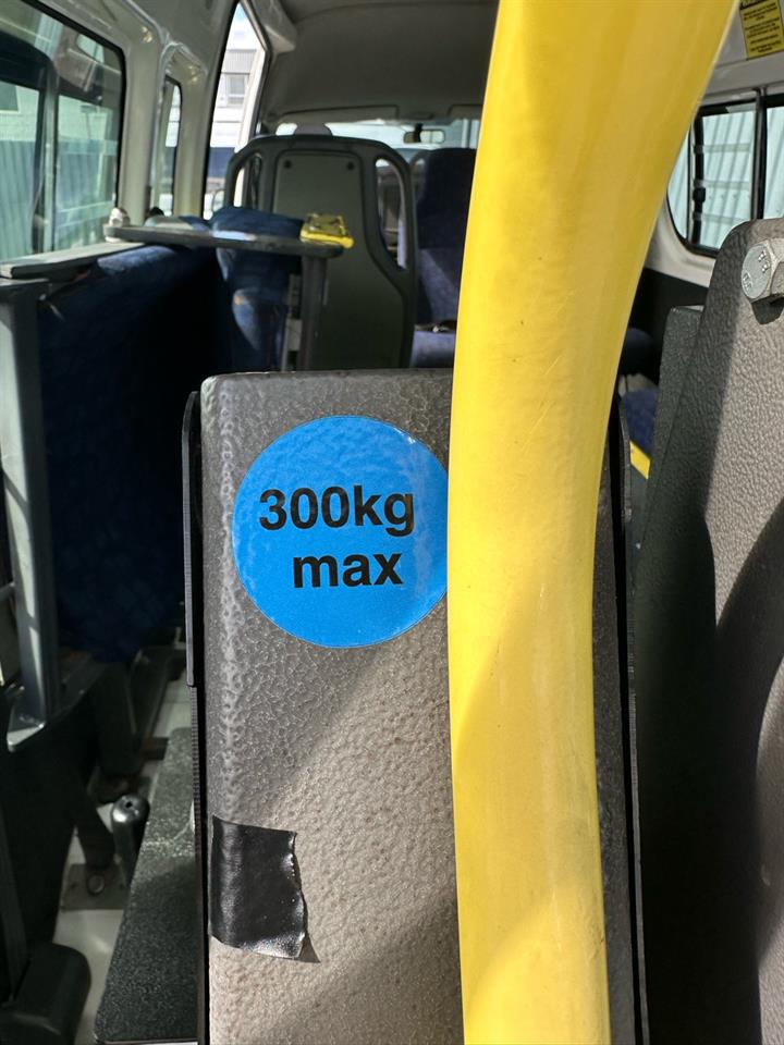 2006 Toyota HIACE