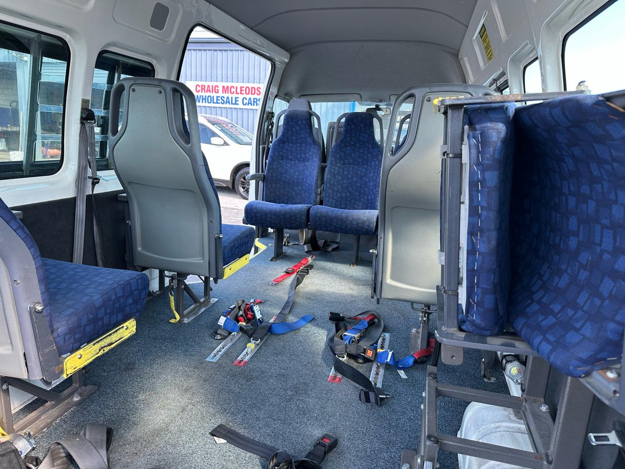 2006 Toyota HIACE