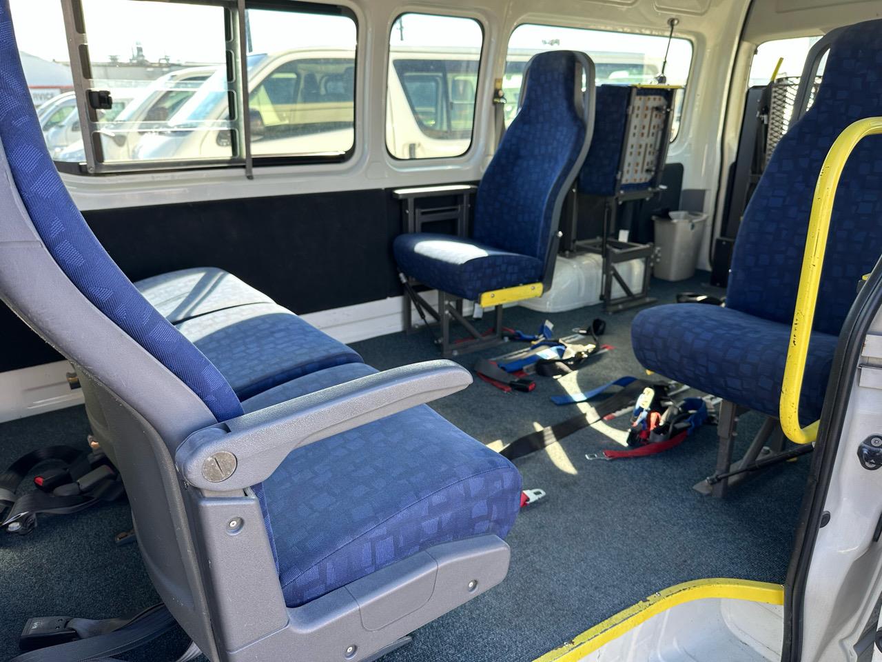 2006 Toyota HIACE