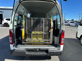2006 Toyota HIACE - Thumbnail