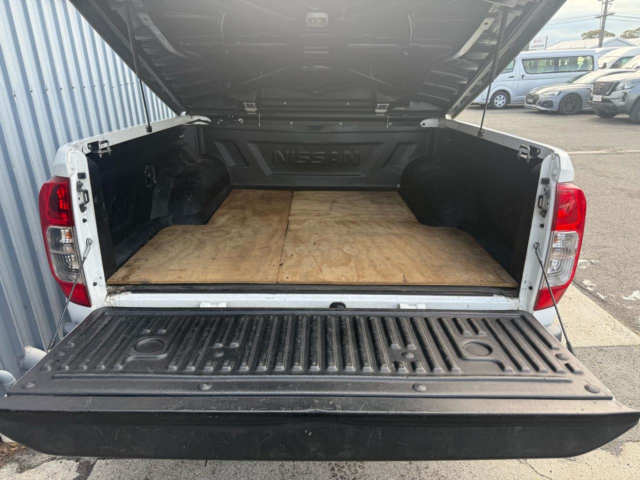 2016 Nissan NAVARA