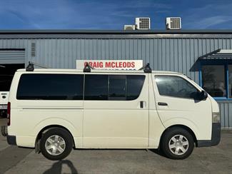 2009 Toyota HIACE - Thumbnail