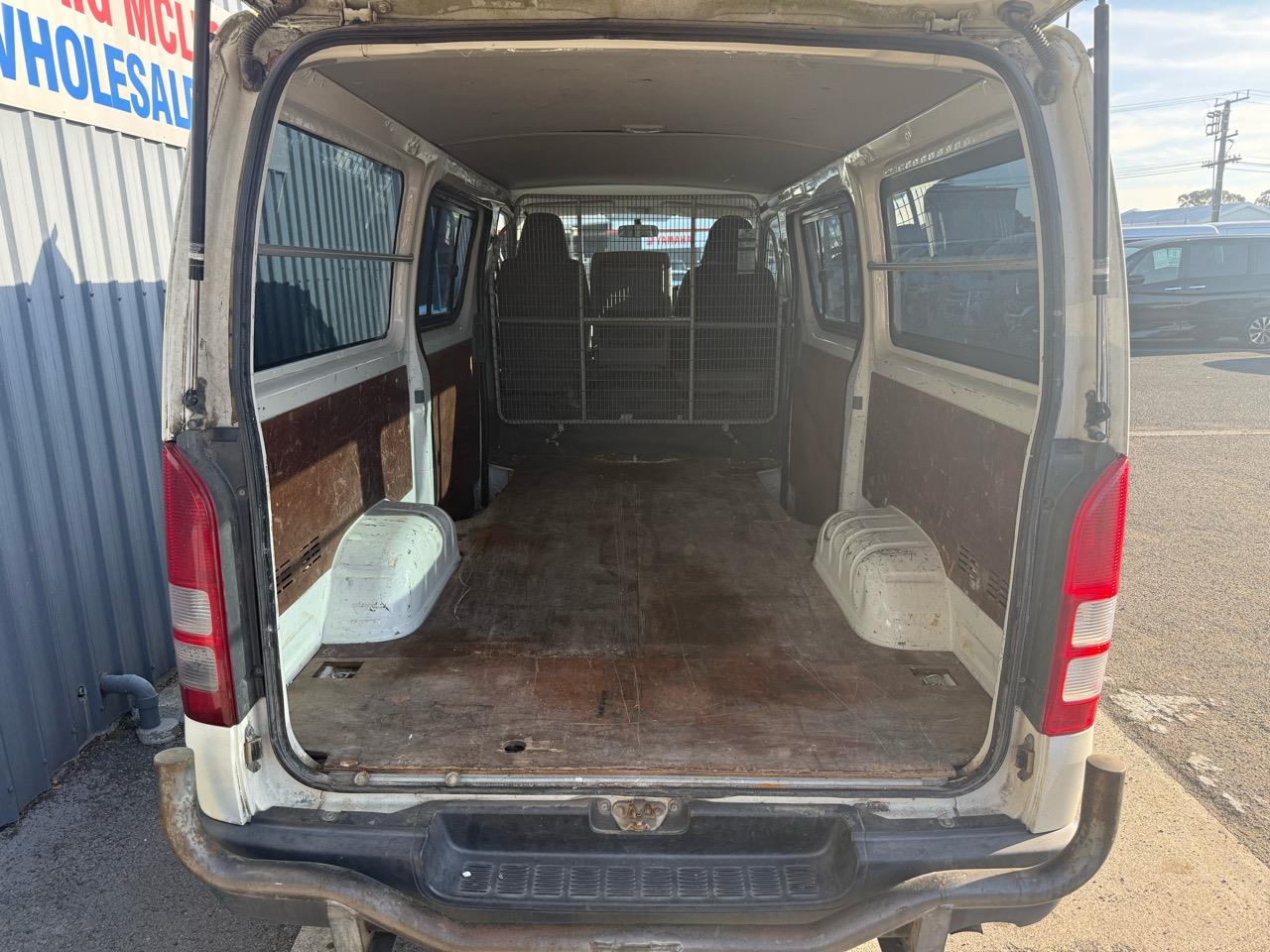2009 Toyota HIACE