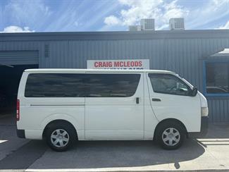 2009 Toyota HIACE - Thumbnail