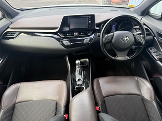 2017 Toyota C-HR - Thumbnail