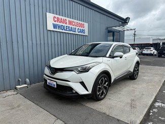 2017 Toyota C-HR - Thumbnail