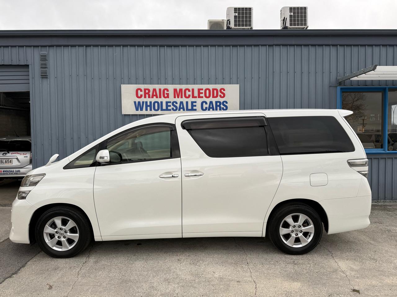 2014 Toyota Vellfire