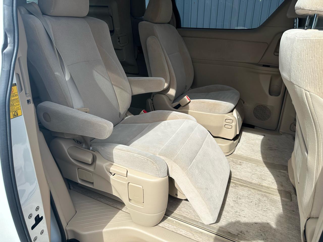 2014 Toyota Vellfire