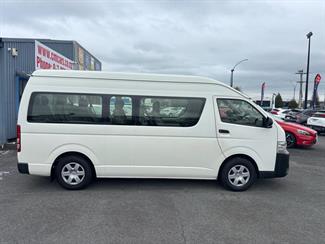 2016 Toyota HIACE - Thumbnail