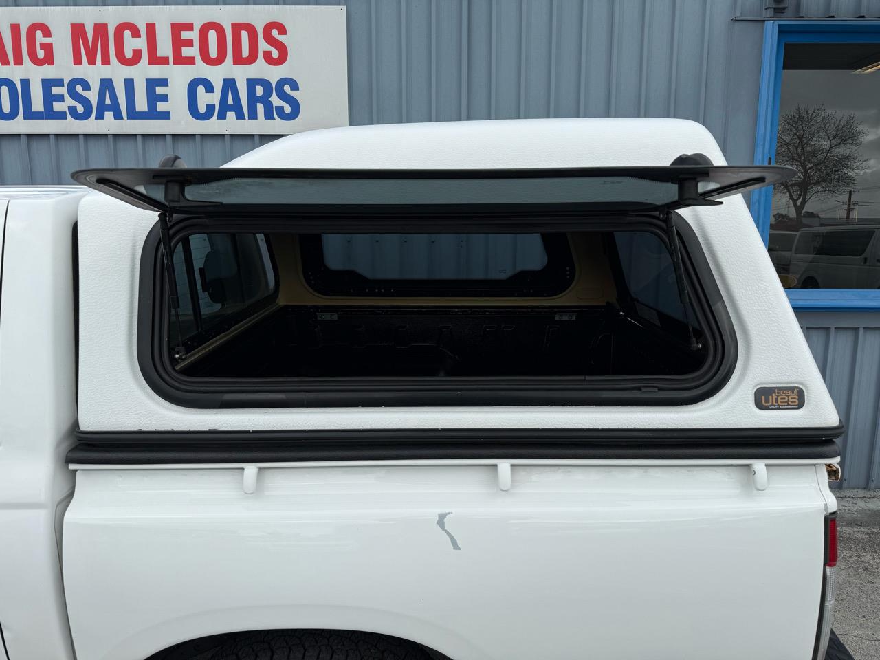 2010 Nissan NAVARA