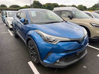 2017 Toyota C-HR - Thumbnail