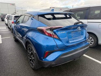 2017 Toyota C-HR - Thumbnail