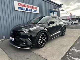 2017 Toyota C-HR - Thumbnail