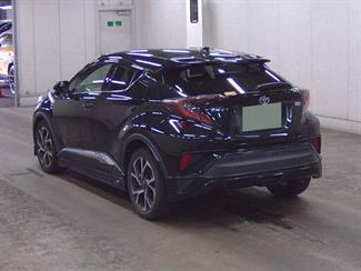 2017 Toyota C-HR - Thumbnail
