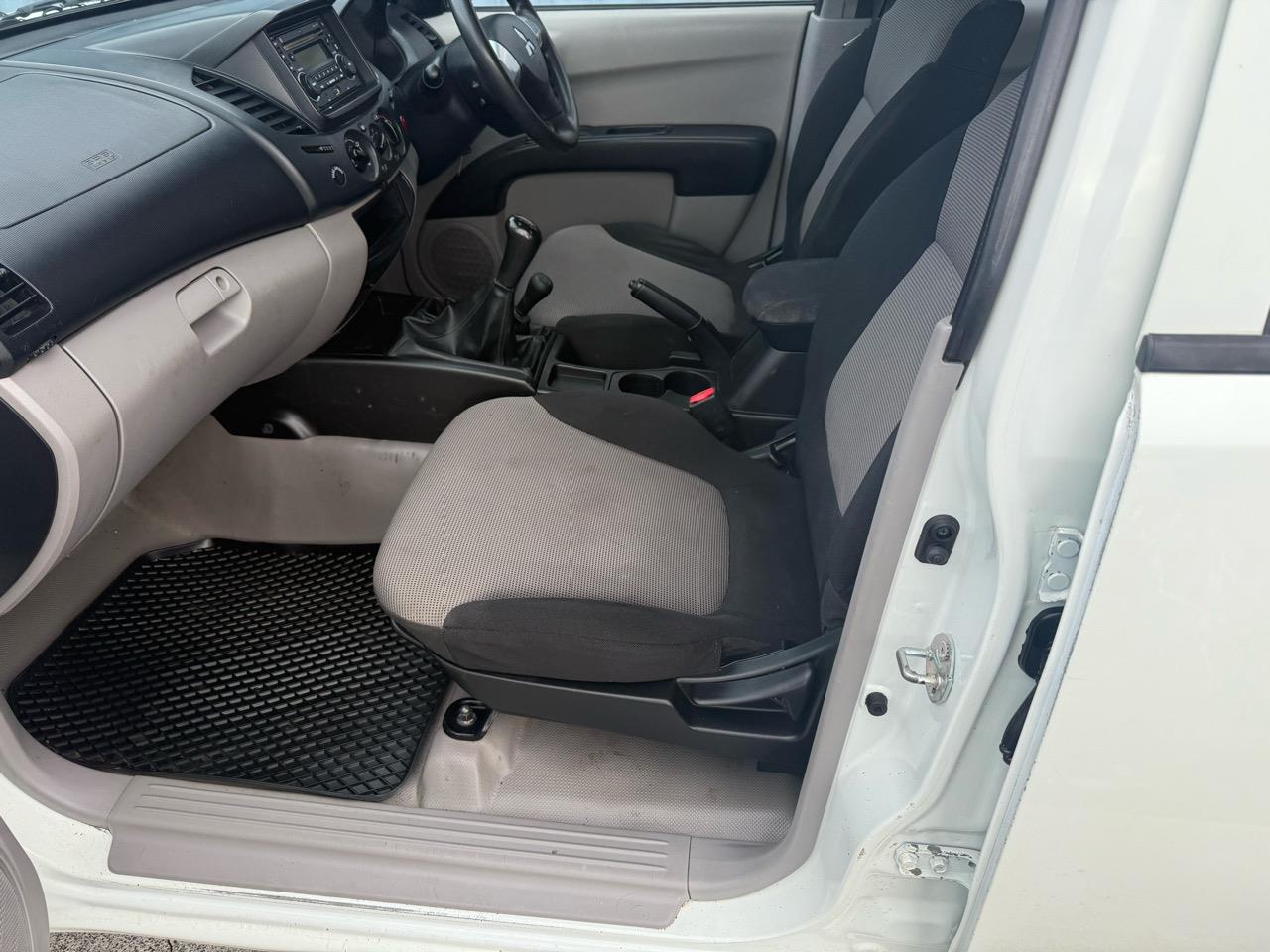 2012 Mitsubishi Triton