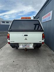 2012 Mitsubishi Triton - Thumbnail