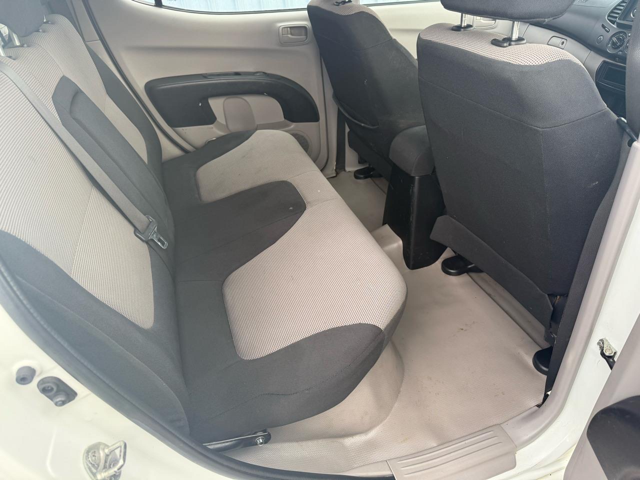 2012 Mitsubishi Triton