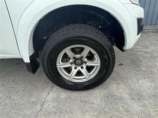 2012 Mitsubishi Triton - Thumbnail