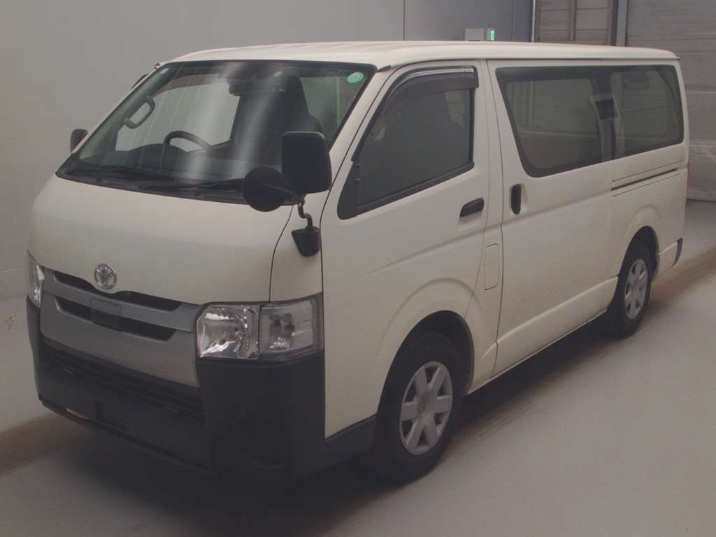 2018 Toyota HIACE