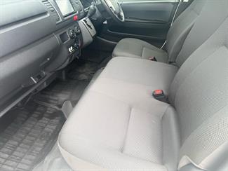 2018 Toyota HIACE - Thumbnail