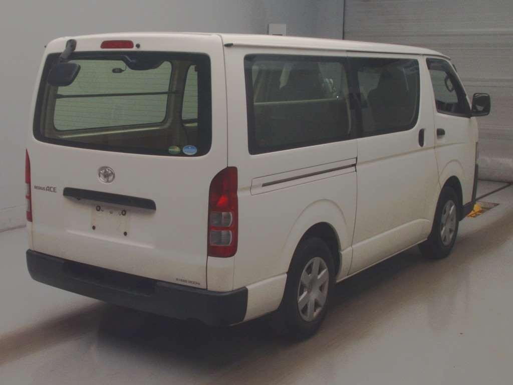 2018 Toyota HIACE