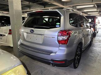 2015 Subaru FORESTER - Thumbnail