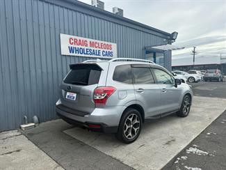 2015 Subaru FORESTER - Thumbnail
