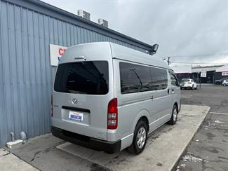 2022 Toyota HIACE - Thumbnail