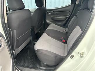 2017 Mitsubishi Triton - Thumbnail
