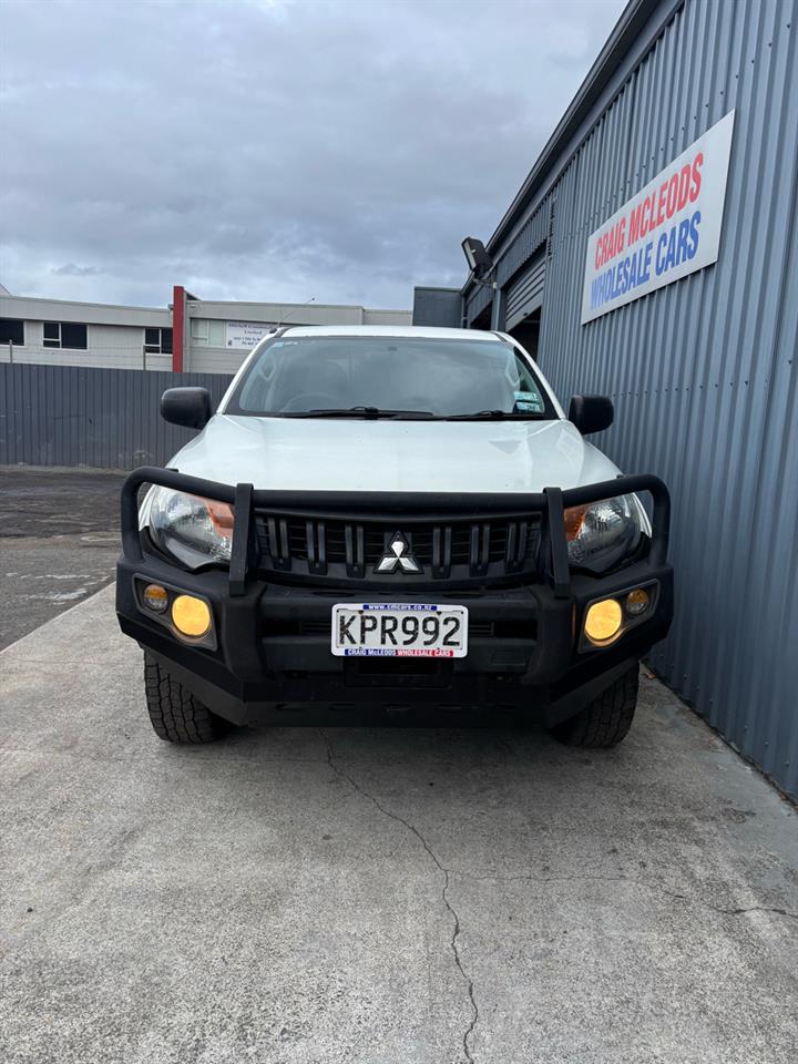 2017 Mitsubishi Triton
