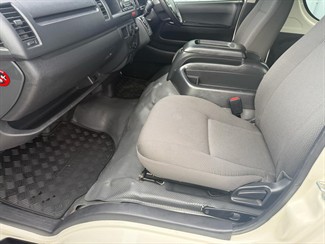 2018 Toyota HIACE - Thumbnail